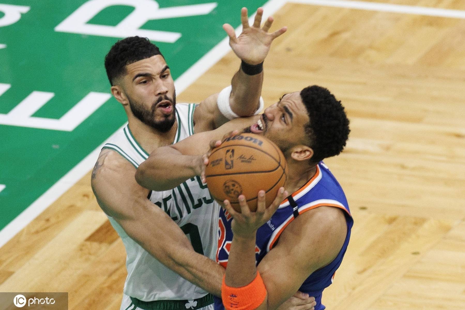 九游体育-塔图姆连续十场比赛得分超过逆转，IG挑战极限！的简单介绍