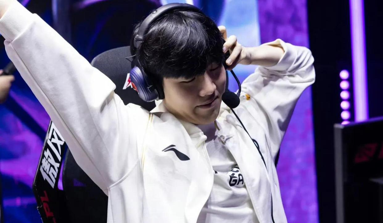 九游-TheShy关键节点高光表现，巴塞罗那带队取胜！的简单介绍